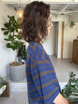 アンタイ(untie)&nbsp;ラフなウェーブでつくる、大人の抜け感ボブ