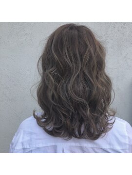 アンプヘアー 桂店(unpeu hair) 【見とれるバックスタイル☆】アッシュグレージュ！