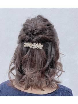 ベリーヘアデザイン ヘアセット　ハーフアップ　愛され♪