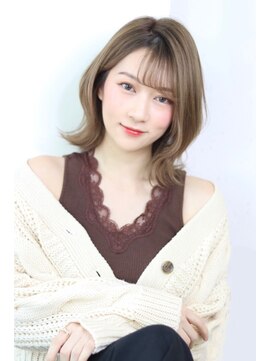 オーロ 武庫之荘店(ORO) ひし形レイヤーミディ/くびれヘア