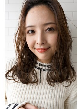 サングース(Sungoose) Sungoose カーキグレージュ大人かわいいフェザーバング