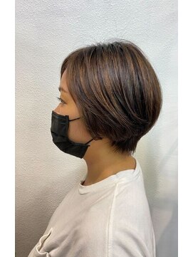 ビーワールド(B WORLD) ばっさりショート【デザインカラー/髪質改善/ハイライト】