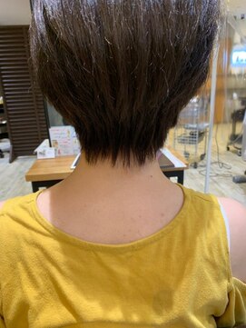 トレ(tre.) 甲子園口/髪質改善/縮毛矯正/白髪染め/ハイライト/酸性