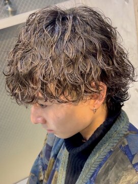 ウェイビーエフティフィフス 横浜西口(WAVEY ft.fifth) 波巻きパーマメンズマッシュウルフツイストスパイラルパーマ