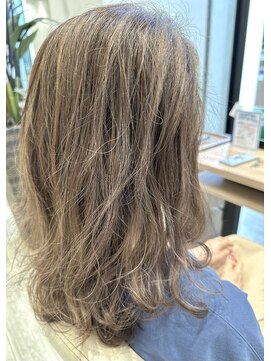 ディーボーイ 健軍店(D-BOY) ハイライト/白髪ぼかし/ベージュ