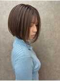 大人なの魅力を引き立てる前下がりボブ