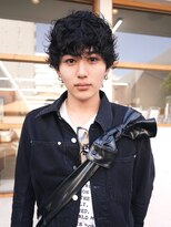 くるくるパーマ　ウルフパーマ　マッシュ　メンズ　刈り上げなし