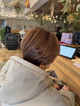 ウィークエンド(WEEKEND) カット白髪活かし￥22000