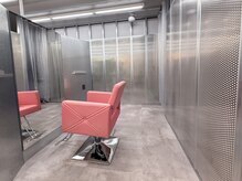 ファムウーマン(Femme woman)