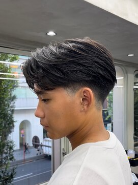 ニコ トウキョウ ロジック(nico TOKYO Logic) フェザーパーマセンターパートニュアンスパーマ20代30代