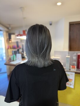 ヘアースペースブルーム プリュス 石橋店(HAIR SPACE BLOOM plus) 石橋/シルバーグレージュ/ハイライト/ケアブリーチ/白髪ぼかし