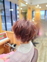 アン アオヤマ(Ann AOYAMA)&nbsp;パーマ風ショート/ピンクカラー