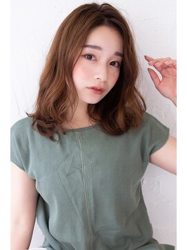 ラフィス ヘアー ラヴィ 寝屋川店(La fith hair lavie) 【La fith】 センターパート×ミディアム