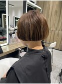 癖を活かした、前上がりミニボブ！