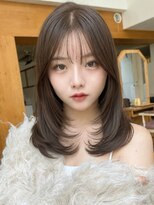 バイオレット 表参道店(Violet)&nbsp;ミディアムレイヤーバタフライカットミントベージュ顔周りカット