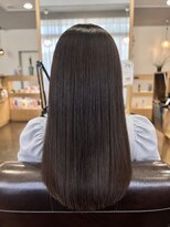 シアン(SHIAN) 上品な艶と透明感のダークグレージュ