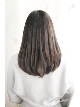 シュシュット(chouchoute) 吉祥寺3分/モード3Ｄカラージグザグバング美髪ミニマムボブ/098