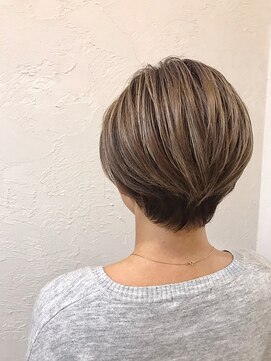 フィオーレヘアミューズ(FIORE hair muse) タイトショート♪