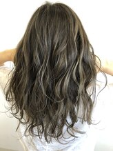 エムズ ヘア スタイル(M's hair style) ハイライトグレージュカラー