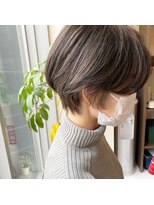 デフィー(DEFY) イヤリングカラーのショートスタイル