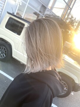 ヘアデザイン ゴドバン(Hair Design Gdobant) #グラデーション#ベージュ#グレージュ#切りっぱなしボブ