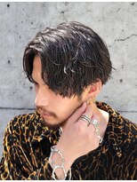 フィフス 原宿(fifth)&nbsp;ツイストスパイラルパーマツーブロック前下りセンターパート