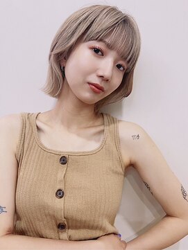 イーストハムネオ(EAST HAM NEO) セミショート/ブリーチカラー/ホワイトブロンド