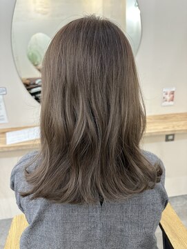 ロア 四条河原町店(LoRE) 20代/30代/40代/50代/白髪ぼかし/グレー/シルバー/ブロンド