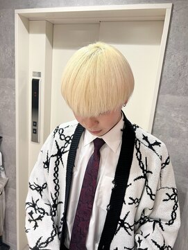アンダーバーホワイト 栄店(_WHITE) 抜きっぱなしブロンド