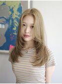 レイヤーカット/ホワイトブロンド
