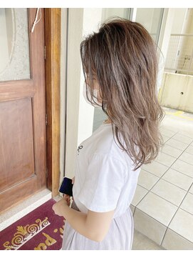 グランジュテ(grandjute) カット★イルミナカラー★ハイライト★インナーカラー★髪質改善