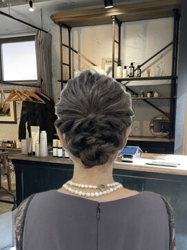 スタンド(STAND) 結婚式アレンジ　シニヨン　まとめ髪　アップスタイル