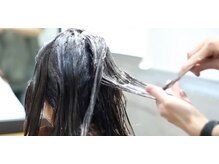 純度１００％コラーゲンと水素の力でうるおいのある艶髪へ！【ウルトワトリートメント】
