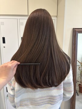 アローム(alom) イメチェン/ホワイトブロンド/外ハネボブ/美髪/茅ヶ崎