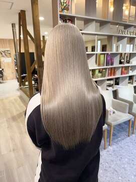 アヴァンス ジェイアール和歌山店(AVANCE.) 派手髪×ハイトーン×ミルクティーベージュ