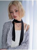 ブロンドボブ　切りっぱなしボブ　金髪
