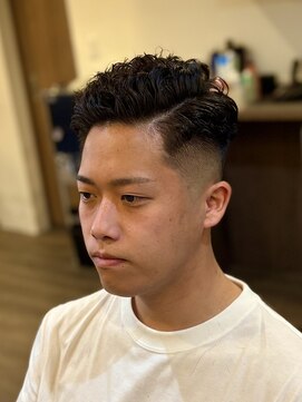 ジェイソン(JASON) 【ハイフェード×濡れパーマ流し】