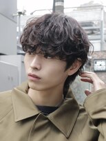 バイフィフス 原宿/表参道(by fifth)&nbsp;韓国風センターパートウルフマッシュ波巻きスパイラルパーマ黒髪