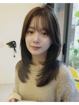 アミー 駒澤(Ammy komazawa)&nbsp;レイヤーカット/レイヤー/顔周り/ミディアム/オリーブベージュ