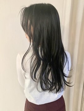 シロ(siro) 柔らかく揺れるロングスタイル☆松井美咲季