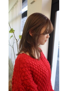 エヴリィ(every) ミディアムレイヤー透明感ベージュカラー【大阪/梅田/中津】