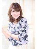 ふんわり軽い質感のゆるふわミディ