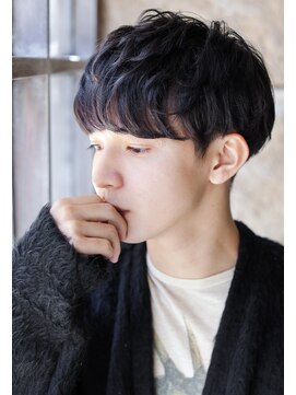 カライング(ing) スーツ短髪ツーブロック束感モテる黒髪シークレットパーマ流行