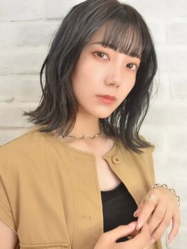 ラルマミット(lalma mit) 【ダークカラー】外はねミディアム【グレージュ】