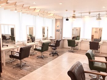 Agu hair etra 川西店【アグ ヘアー エトラ】