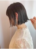 黒髪前下がり外ハネボブ