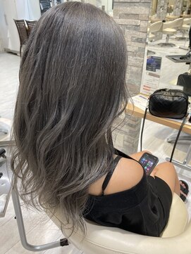 ファーストエンド 三ツ屋店(1st END.) ペールシルバー