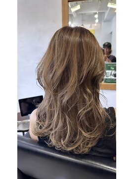 ハーツ(Heart's) ◇大人可愛い20代30代40代50代セミロングベージュ