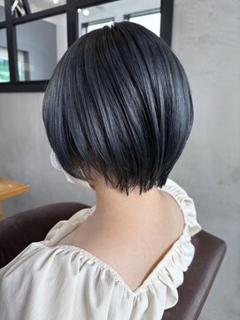 ヴィアルス 花山店(VIARS) ショートボブ×ブルーグレーカラー