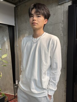 オルカ(ORCA) センターパート ダウンパーマ ニュアンスパーマ 新宿 南川聖華